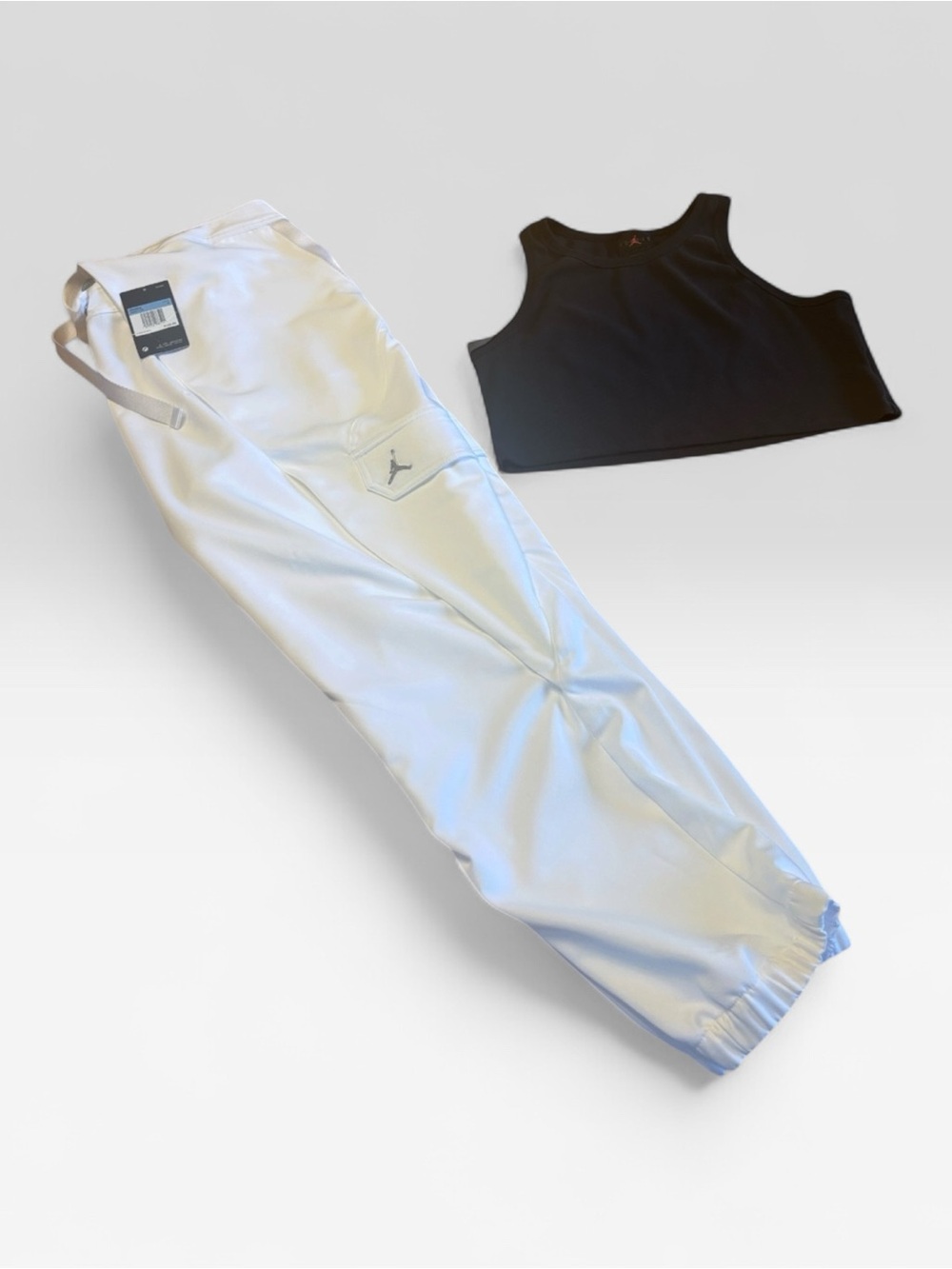 Jordan Medium White Cargo Track Joggers NWT with Jordan black crop top in large.
